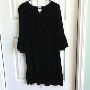 Knox Rose Velvet Burnout Bell-Sleeved Dress